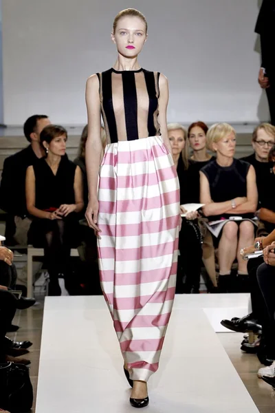 Look 9